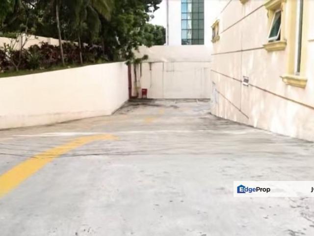 Shop for rent in Petaling, Subang Jaya