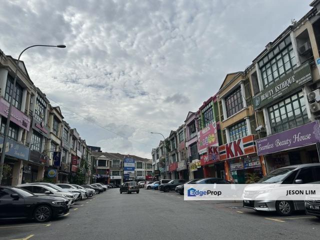 Shop for sale in Petaling, Subang Jaya