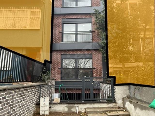 Üsküdar, İstanbul içerisinde satılık Villa