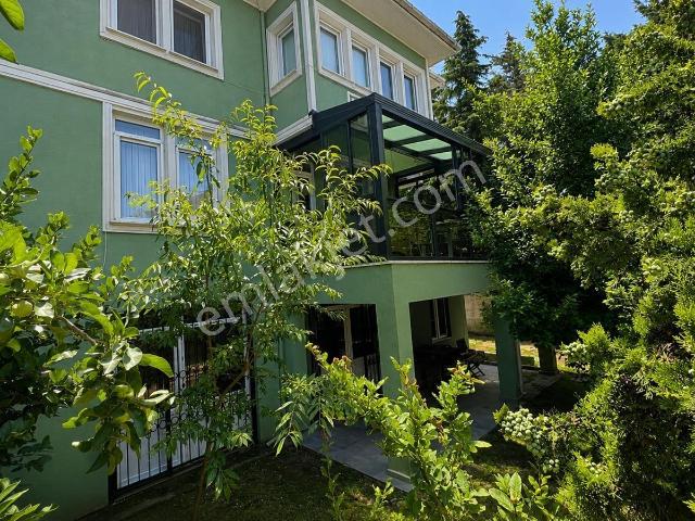Üsküdar, İstanbul içerisinde satılık Villa