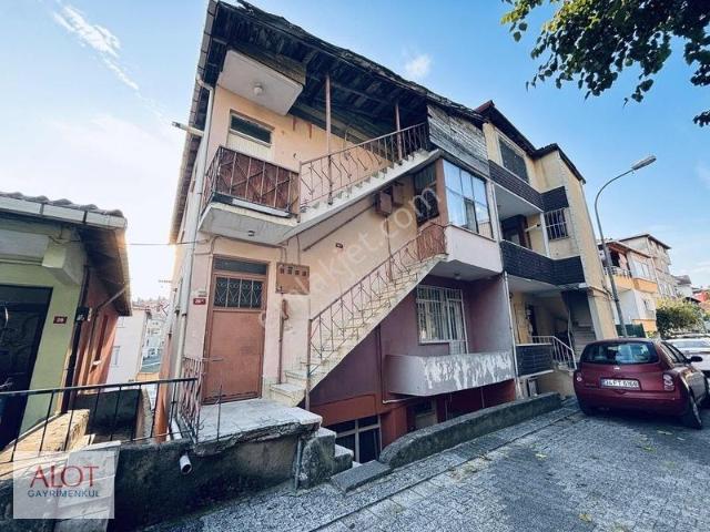 Küplüce Mahallesi, Üsküdar içerisinde satılık Bina