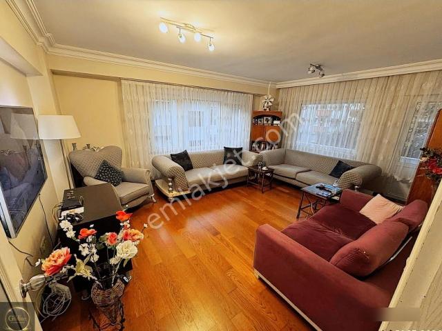 Üsküdar, İstanbul içerisinde satılık mülk
