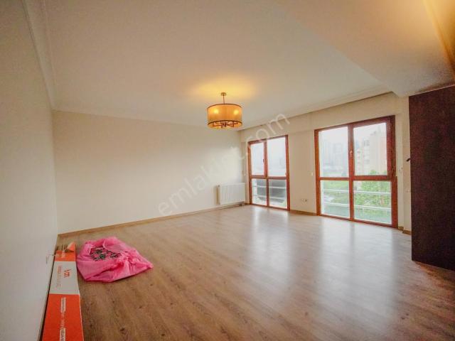 Üsküdar, İstanbul içerisinde kiralık mülk