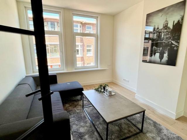 Appartement te huur in Bezuidenhout, Zuid Holland