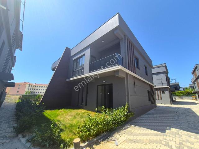 Mezitli, Mersin içerisinde kiralık Villa