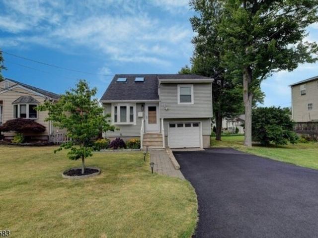 House for sale in Parsippany, New Jersey