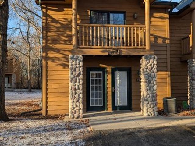 Townhouse for sale in Utica, Illinois