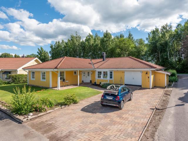 Villa till salu i Kumla, Örebro