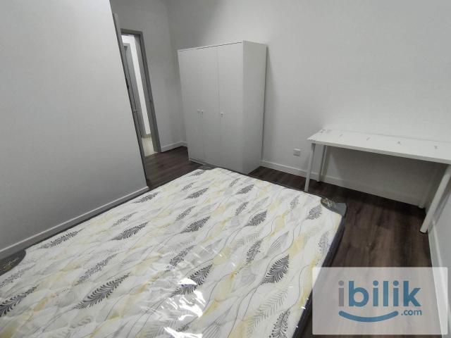 Room for rent in Petaling, Alam Impian