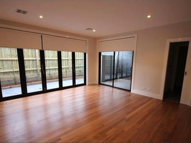Townhouse for rent in Camerons Creek, Victoria