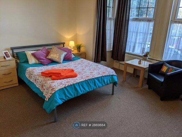 Room for rent in New Normanton, East Midlands