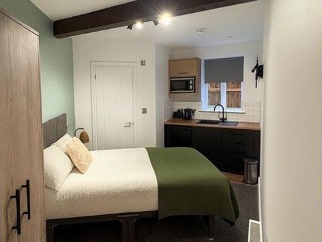 Studio for rent in Littleover, East Midlands