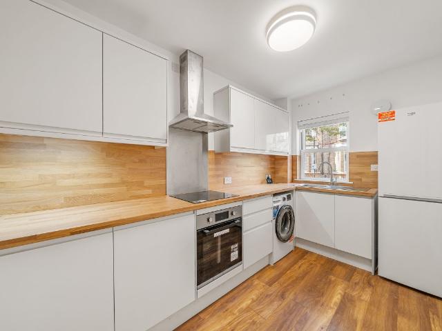 Apartment for rent in Brompton, Greater London