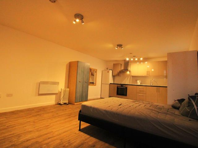 Studio for rent in London Borough of Ealing, Greater London