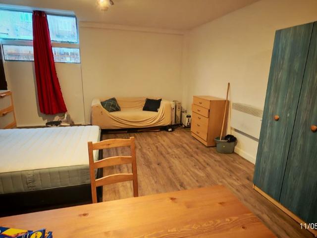 Studio for rent in London Borough of Ealing, Greater London