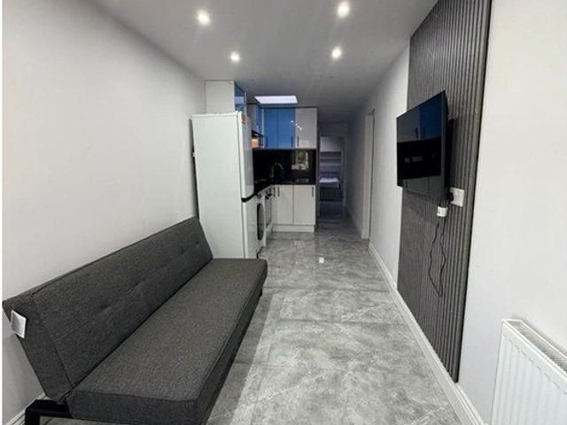 Apartment for rent in London Borough of Hounslow, Hanworth