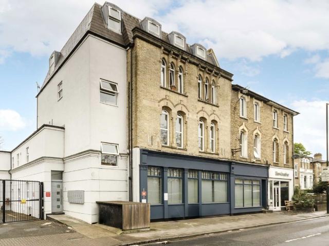 Apartment for rent in London Borough of Richmond upon Thames, Greater London