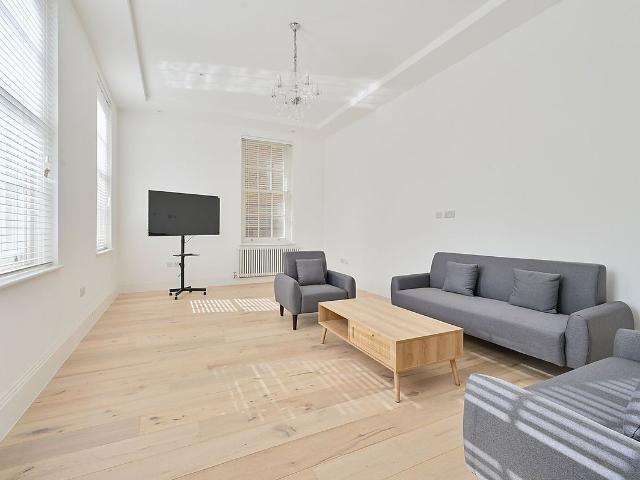 House for rent in London Borough of Ealing, Hanwell