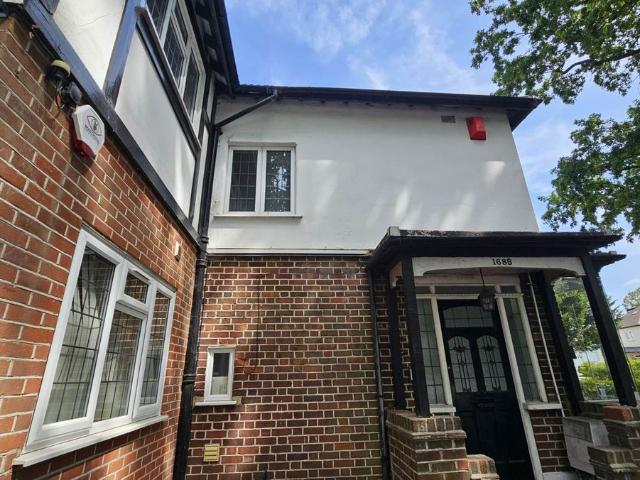 Apartment for rent in Hatch End, Greater London