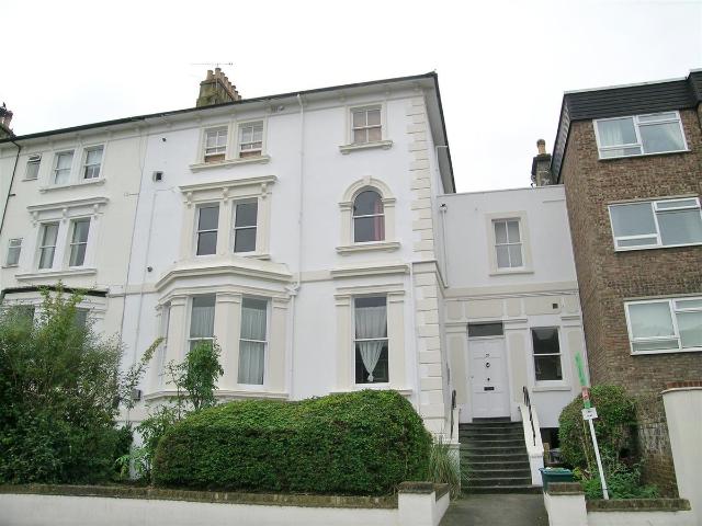Apartment for rent in Surbiton, Greater London
