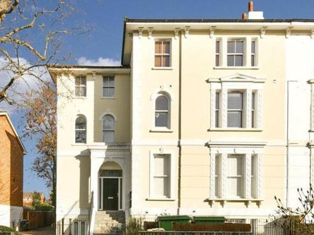 House for sale in Kingston Upon Thames, Greater London
