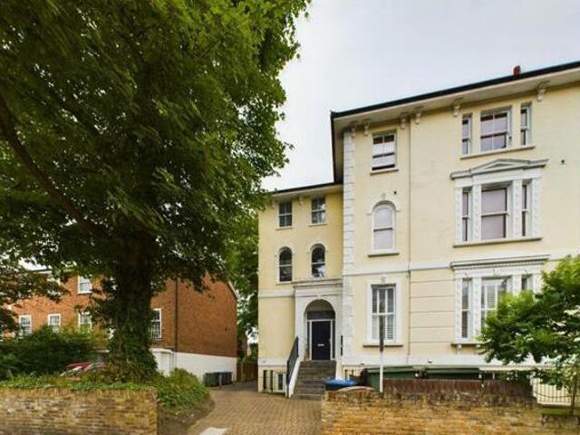 House for sale in Kingston Upon Thames, Greater London