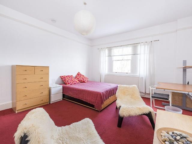 Studio for rent in Surbiton, Greater London