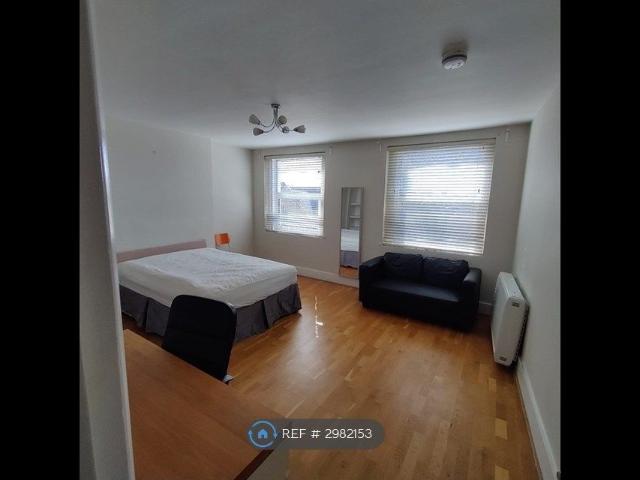 Apartment for rent in Shepherd's Bush, Greater London