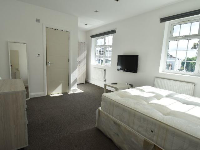 Room for rent in London Borough of Ealing, Greater London
