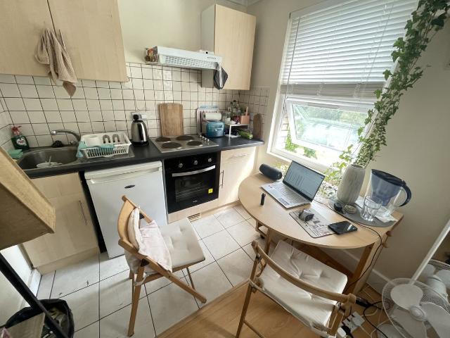 Studio for rent in Shepherd's Bush, Greater London