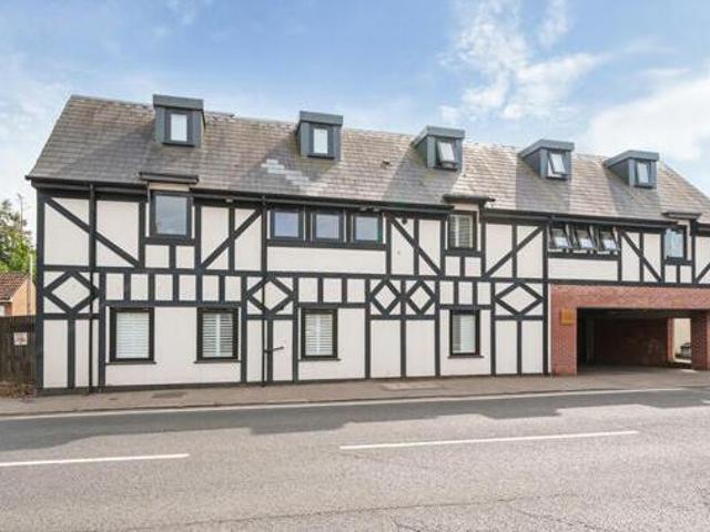 House for sale in Batchworth, Hertfordshire