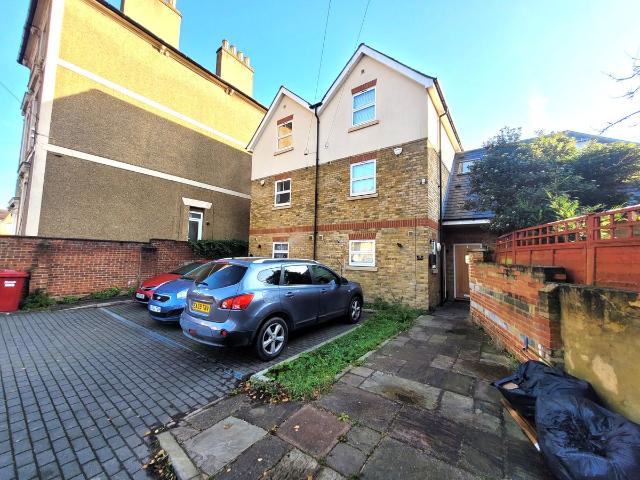 Apartment for rent in Slough
