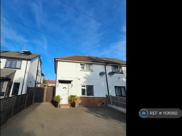 House for rent in Wexham Court, Slough