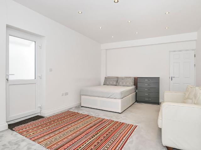 Studio for rent in Greater London