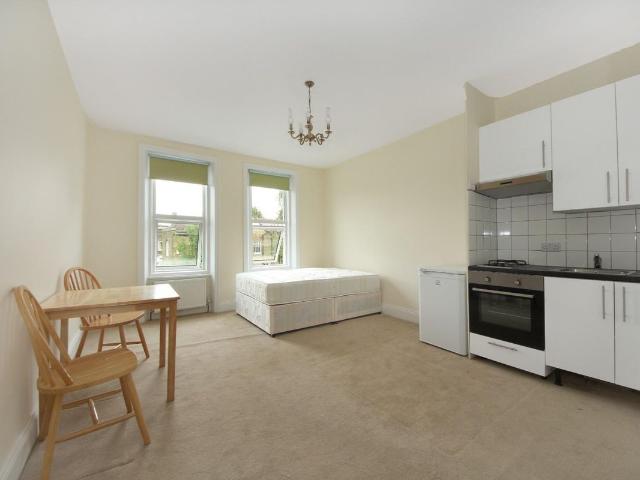 Studio for rent in London Borough of Ealing, Greater London