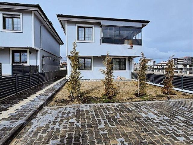 Etimesgut, Ankara içerisinde satılık Villa