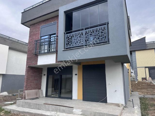 Gömeç içerisinde satılık Villa