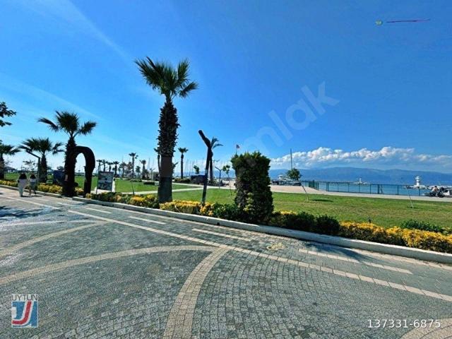 Burhaniye, Balikesir içerisinde satılık Dükkan