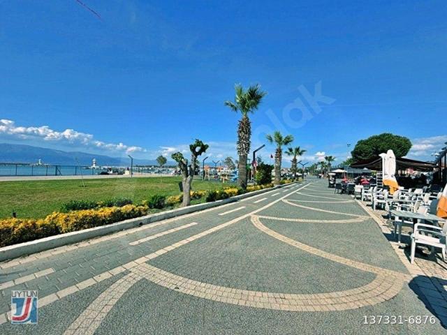 Burhaniye, Balikesir içerisinde satılık Dükkan
