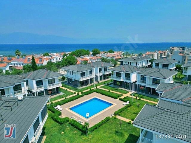 İlbey Sitesi, Burhaniye içerisinde satılık Villa