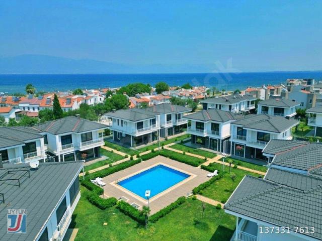 İlbey Sitesi, Burhaniye içerisinde satılık Villa