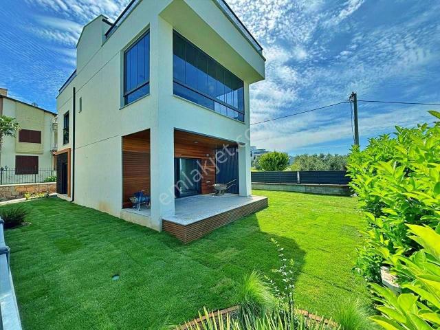 Burhaniye, Balikesir içerisinde satılık Villa