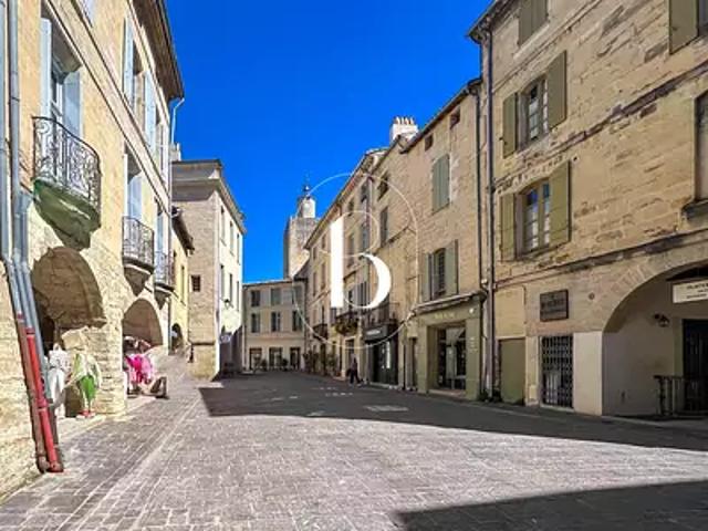 Maison vente à Nîmes, Uzès