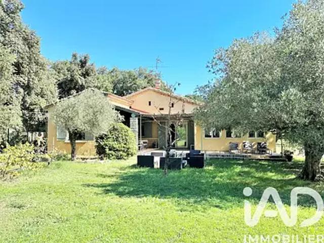 Maison vente à Nîmes, Castillon-du-gard