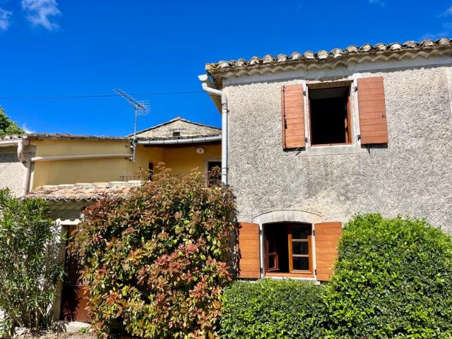Maison vente à Nîmes, Lussan