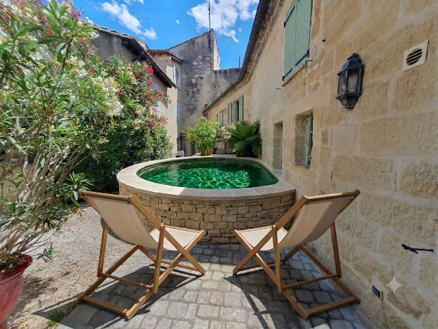 Maison vente à Nîmes, Uzès