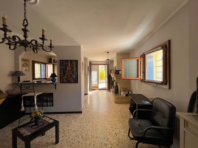 Maison vente à Nîmes, Uzès