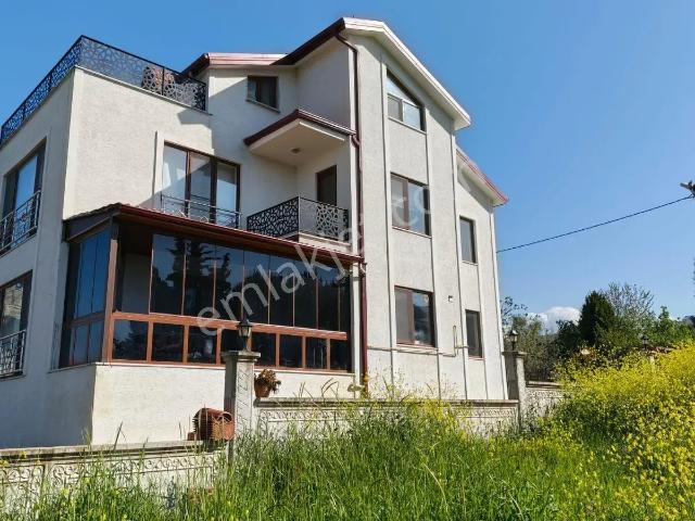 Yalova içerisinde satılık Villa