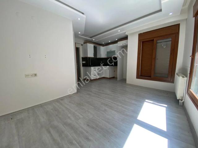 Karabağlar, İzmir içerisinde kiralık mülk