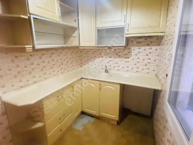 Karabağlar, İzmir içerisinde kiralık mülk
